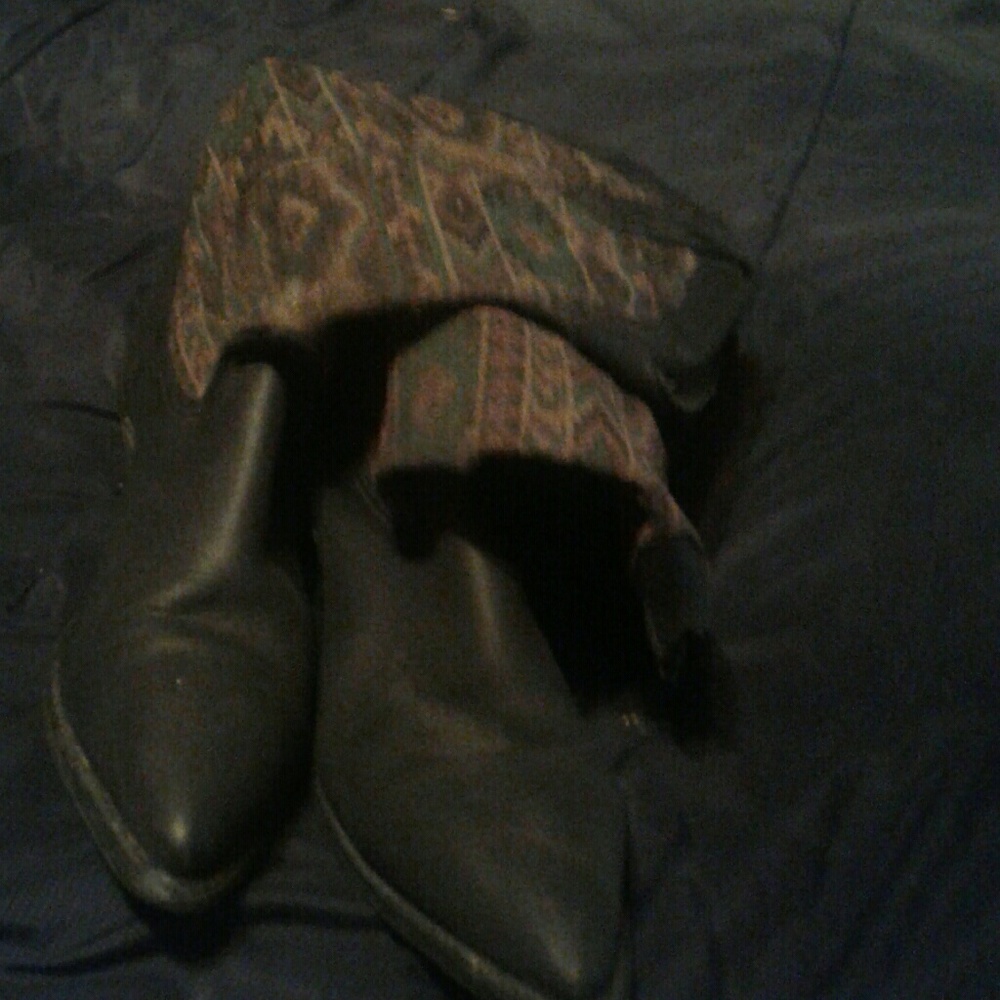 Ladies Aztec boots